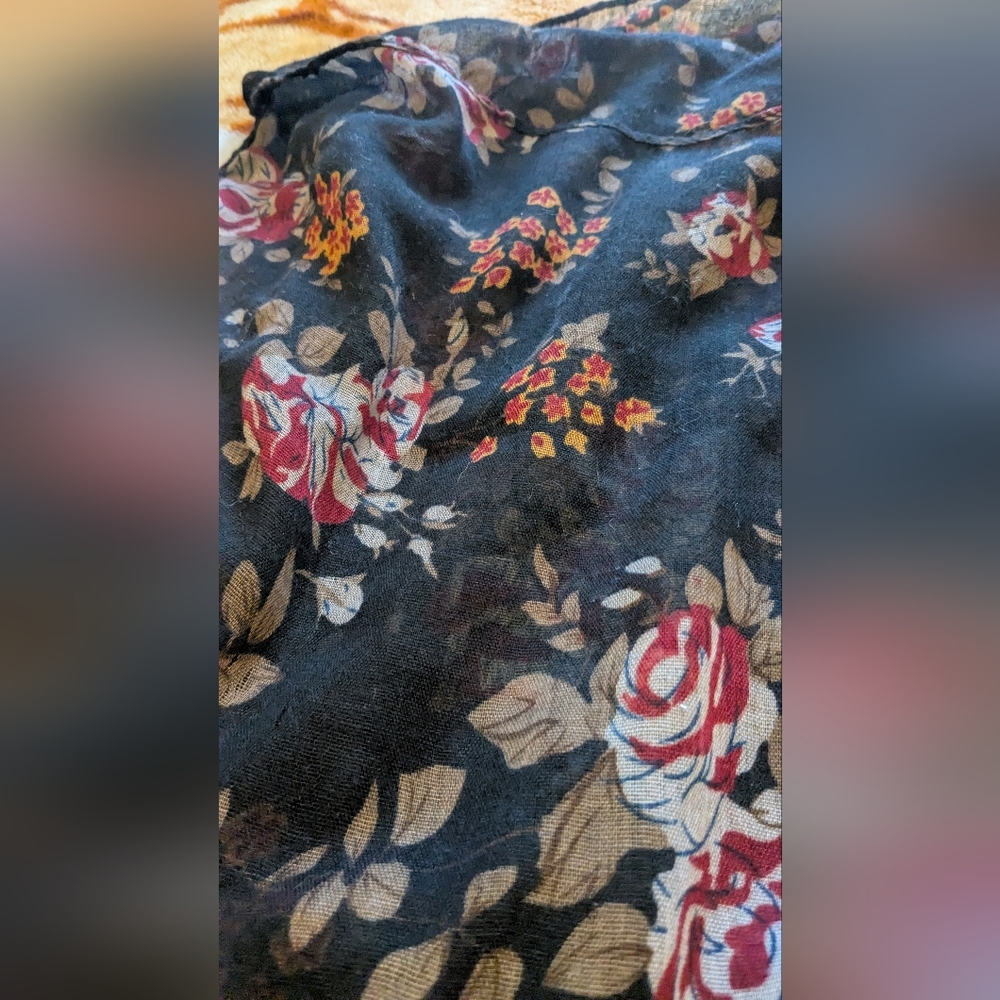 Floral Patterned Tube Scarf - Picture 2 of 3